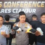 Empat Pelaku dari Pabrik Rumahan Obat Terlarang Ditangkap Polisi