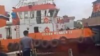 HANCUR! Tongkang Batu Bara Senggol Lanting Warga