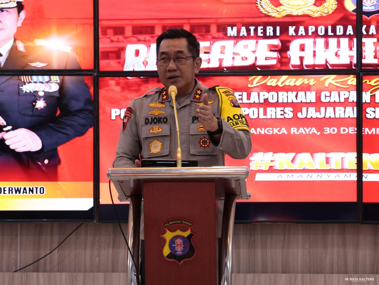 Kejahatan-di-Kalteng-selama-2024-meningkat-3-persen.jpg FOTO: MATAKALTENG - Kapolda Kalteng, Irjen Pol Djoko Poerwanto, pada saat menyampaikan rilis akhir tahun.