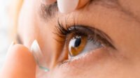Lama-Pemakaian-Lensa-Kontak-yang-Aman-untuk-Kesehatan-Mata.jpg Lama Pemakaian Lensa Kontak yang Aman untuk Kesehatan Mata