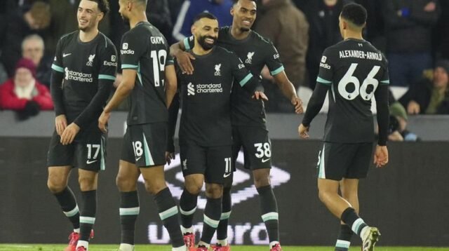 Liverpool-Hancurkan-West-Ham-United-5-0-Untuk-Tutup-2024-Dengan.jpg Liverpool Hancurkan West Ham United 5-0 Untuk Tutup 2024 Dengan Manis