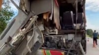Kondisi bus kecelakaan di Kariangau. (dok. PB)