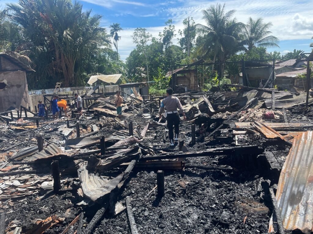 Tiga Bangunan Rumah Terbakar, Total Kerugian Diperkirakan Capai Rp 700 Juta
