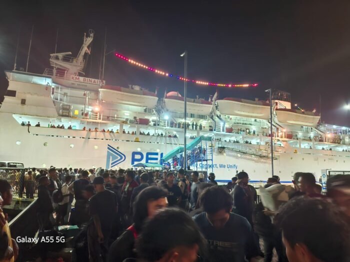 Penumpang-Pelni-Dimudahkan-dengan-Penjualan-Tiket-Online.jpg Penumpang Pelni Dimudahkan dengan Penjualan Tiket Online