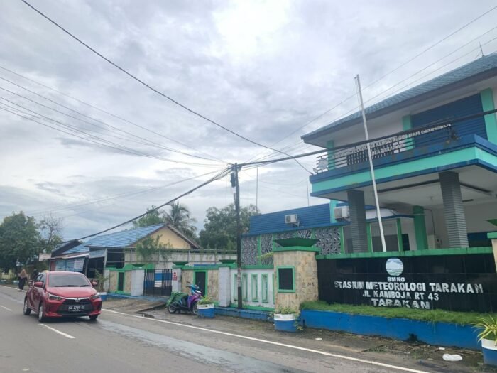 BMKG Peringatkan Cuaca Ekstrem Selama Tiga Hari ke Depan