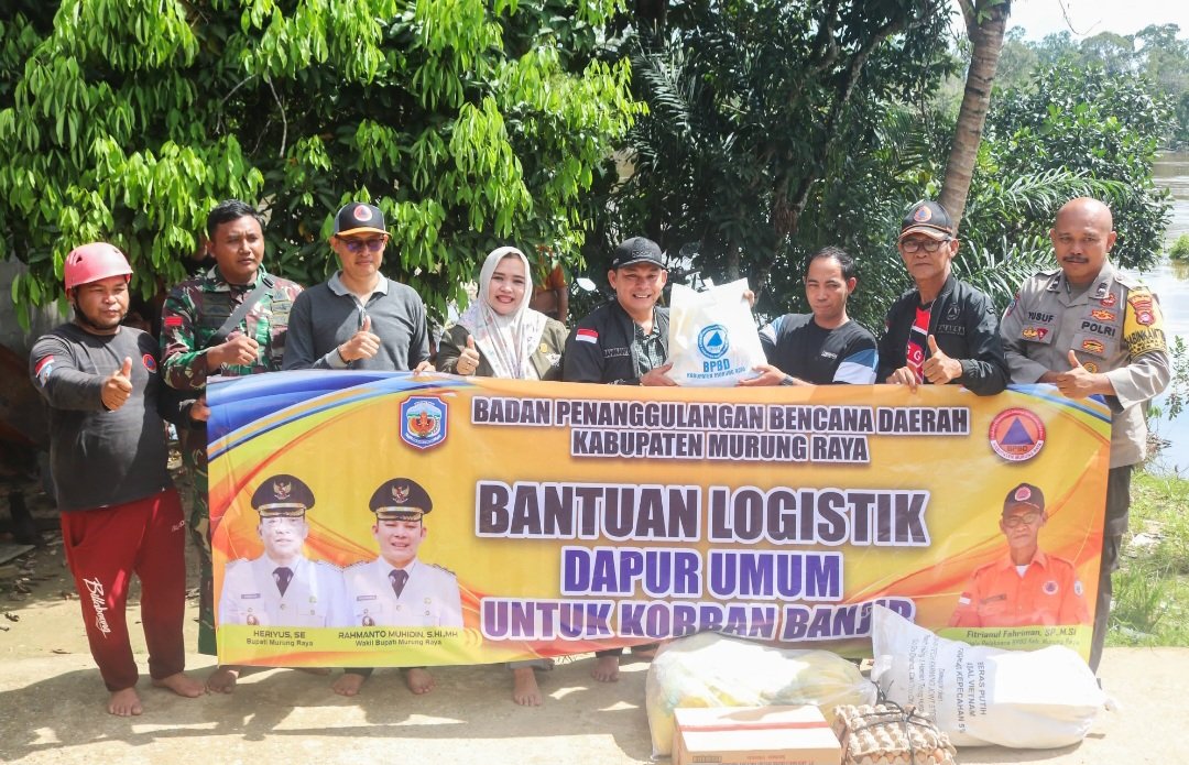 Respon Cepat Bencana Banjir, Pemda Murung Raya Salurkan Bantuan Logistik hingga Dirikan Dapur Umum
