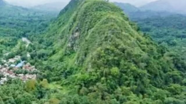 Wisata-Alam-di-Kabupaten-HST-Dikatakan-bak-Surganya-Wisatawan.jpeg Wisata Alam di Kabupaten HST Dikatakan bak Surganya Wisatawan