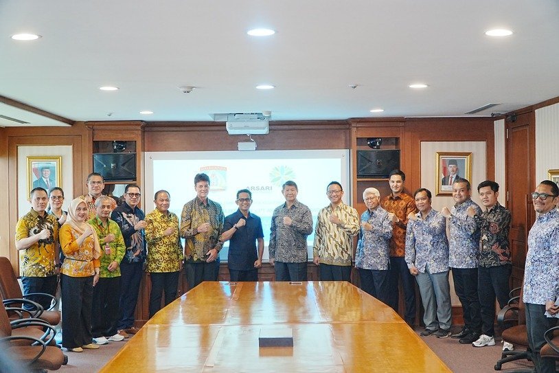 Pemkot-Balikpapan-Gandeng-PT-Arsari-Tirta-Pradana-untuk-Perkuat-Layanan.jpeg Pemkot Balikpapan dan PT Arsari Tirta Pradana resmi menjalin kemitraan strategis dalam proyek penyediaan air bersih. (Dok. ARH/Diskominfo)