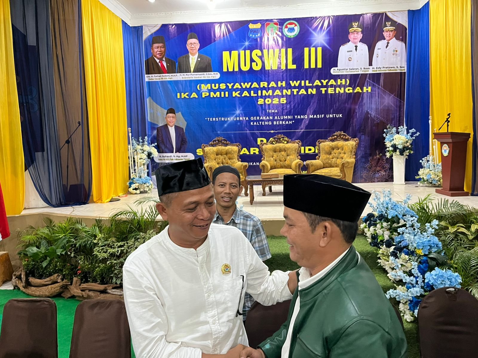 Rahmanto Muhidin Beri Selamat kepada Wiwin Susanto sebagai Ketua IKA PMII Kalteng 2025-2030