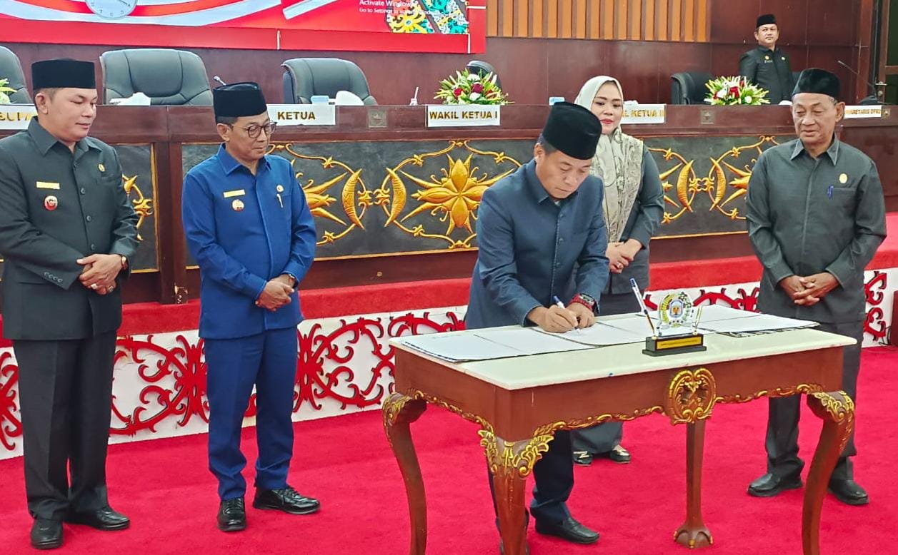 Raperda-APBD-Perubahan-2025-Disetujui-DPRD-dan-Pemkab.jpeg Raperda APBD Perubahan 2025 Disetujui DPRD dan Pemkab