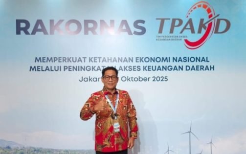 Bupati-Heriyus-Tegaskan-Komitmen-Perluas-Akses-Keuangan-Inklusif-di-Rakornas.jpg Bupati Heriyus Tegaskan Komitmen Perluas Akses Keuangan Inklusif di Rakornas TPAKD 2025
