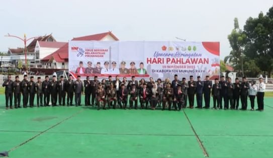 Bupati-Heriyus-Pimpin-Upacara-Peringatan-Hari-Pahlawan-di-Murung-Raya.jpg Bupati Heriyus Pimpin Upacara Peringatan Hari Pahlawan di Murung Raya
