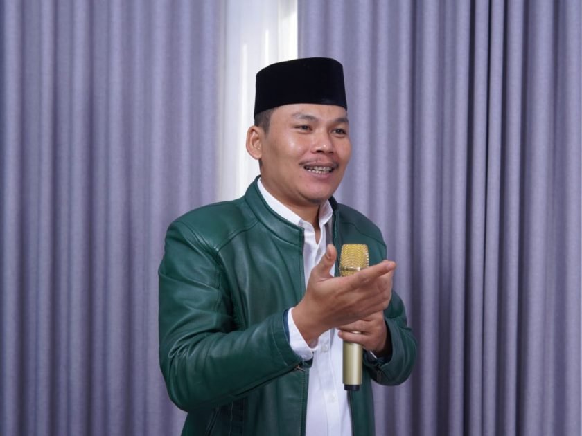 Dewan-Dorong-Peningkatan-Kesejahteraan-Tenaga-Pendidik-di-Pelosok.jpg Dewan Dorong Peningkatan Kesejahteraan Tenaga Pendidik di Pelosok