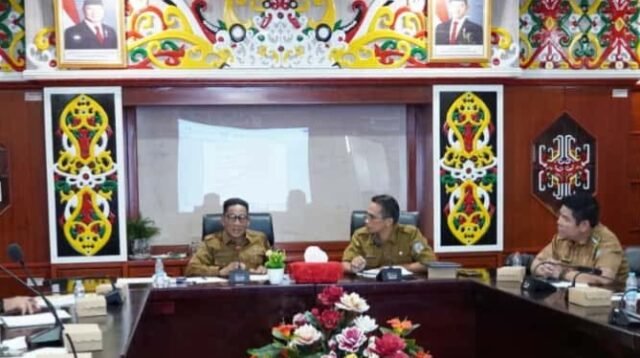 Heriyus-Penerima-Kartu-Hebat-Mahasiswa-Warga-Kurang-Mampu.jpg Heriyus : Penerima Kartu Hebat Mahasiswa Warga Kurang Mampu