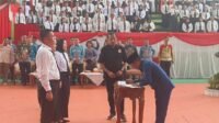 Tekankan Profesional, Bupati Murung Raya Serahkan SK 1.313 PPPK Paruh Waktu