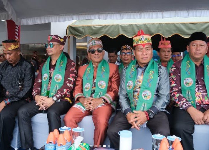 Cuplikan layar 2025-12-03 184258