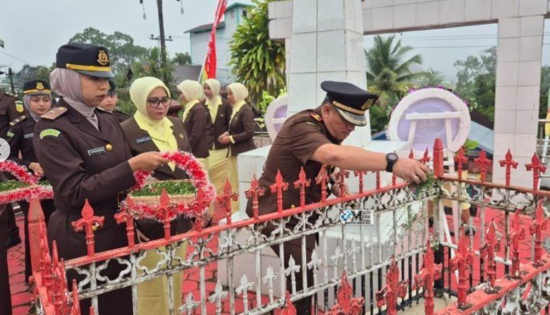 Cuplikan layar 2025-12-03 185328